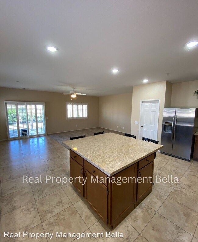 Foto del edificio - 4 br, 2 bath House - 34108 Silktassel Rd