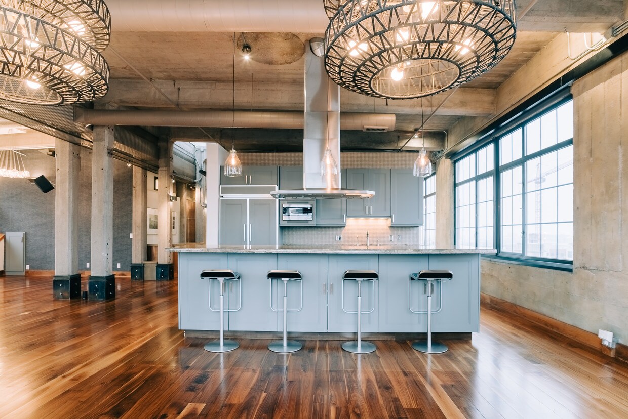 Kitchen view - 2000 Little Raven St