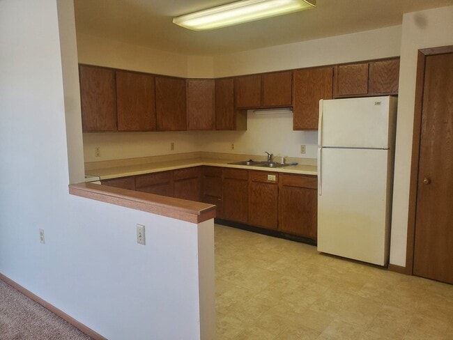 Building Photo - 220 Brookwood Dr