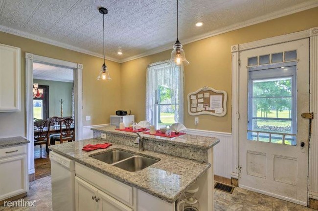 Foto del edificio - 6 br, 3 bath House - 6419 County Hwy 18