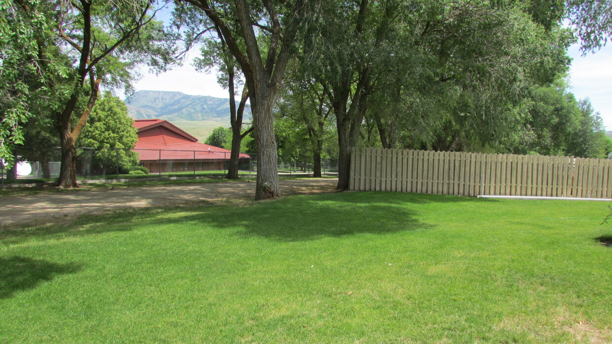 Primary Photo - 1704 Mountain View Dr