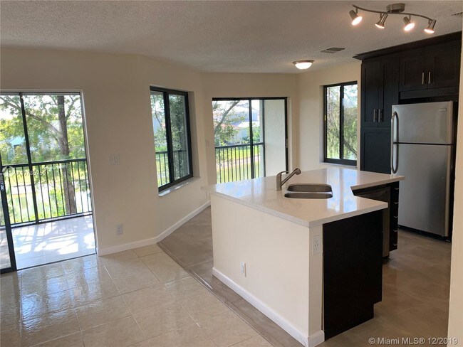 Foto del edificio - 8966 NW 40th St