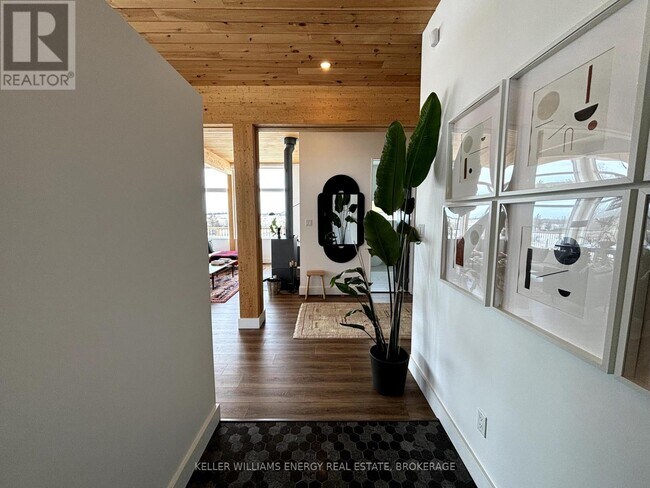 Photo du bâtiment - 1594 County Rd 7