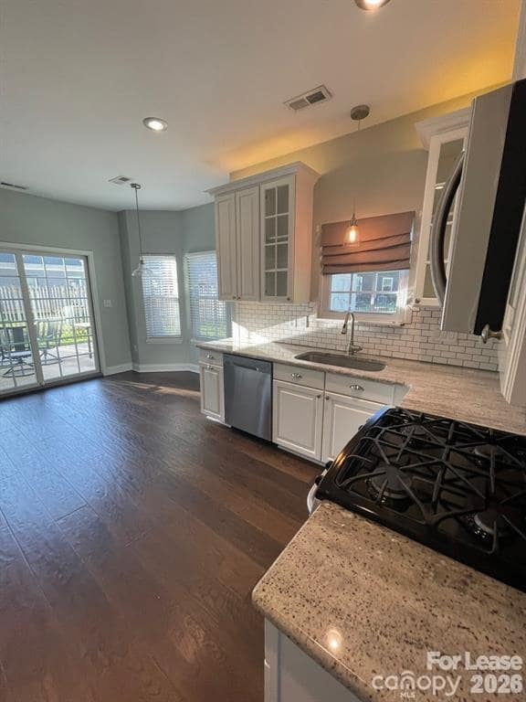 Building Photo - 210 Southhaven Dr