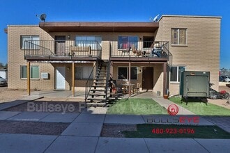 Building Photo - 859 W Ray Rd