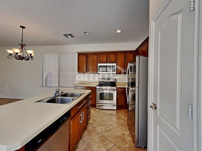 Foto del edificio - 14584 W Maui Ln