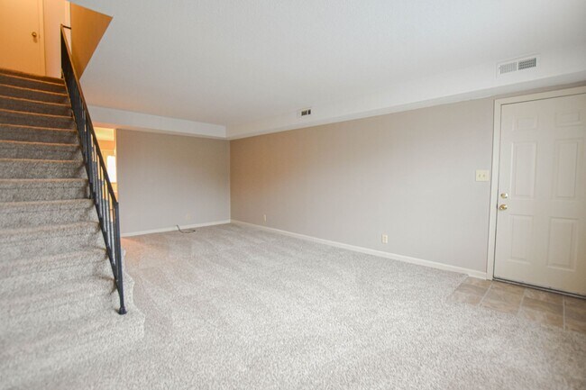 Foto del edificio - 1533 E Knollwood Cir