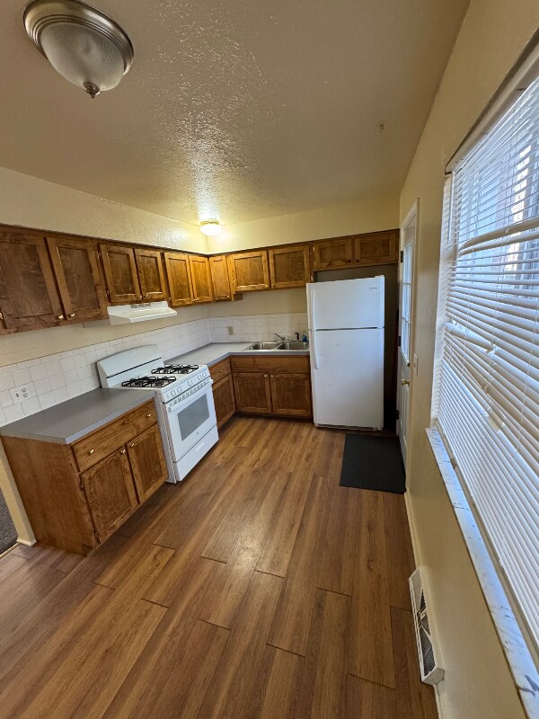 Foto del edificio - 5044 Secor Rd