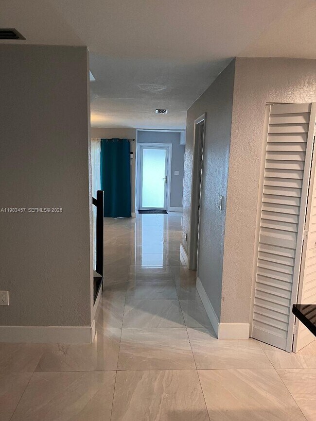 Building Photo - 11712 SW 13th St