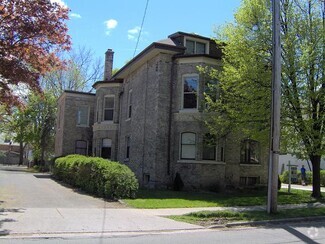 Building Photo - 26 Craig St