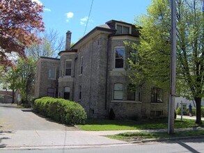 Building Photo - 26 Craig St