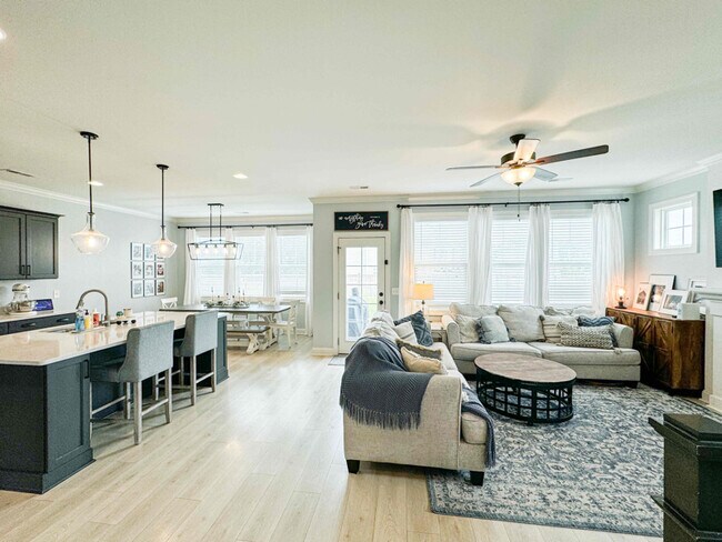 Foto del edificio - 213 Grandview Dr