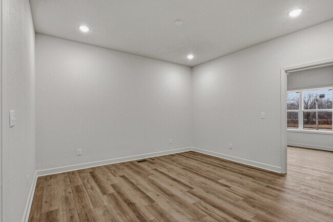 Foto del edificio - 401 Houghton St