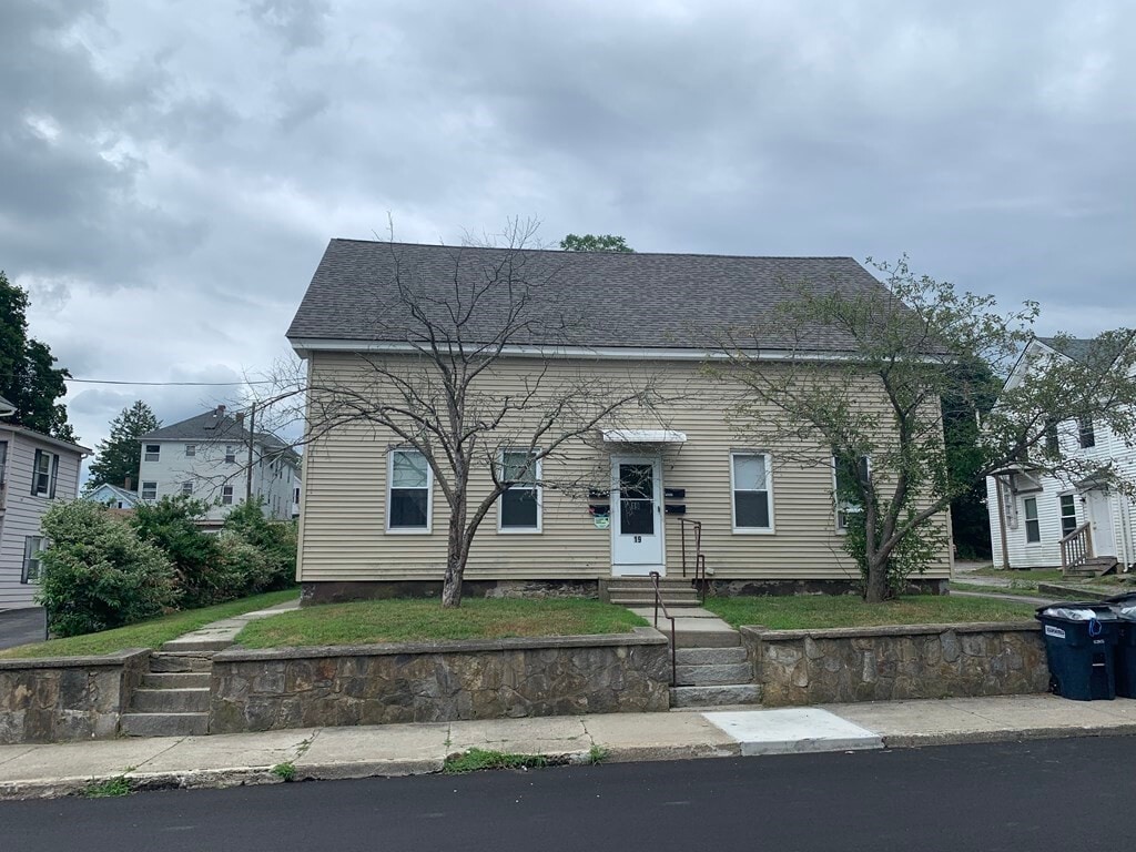 Primary Photo - 19 Whitcomb St