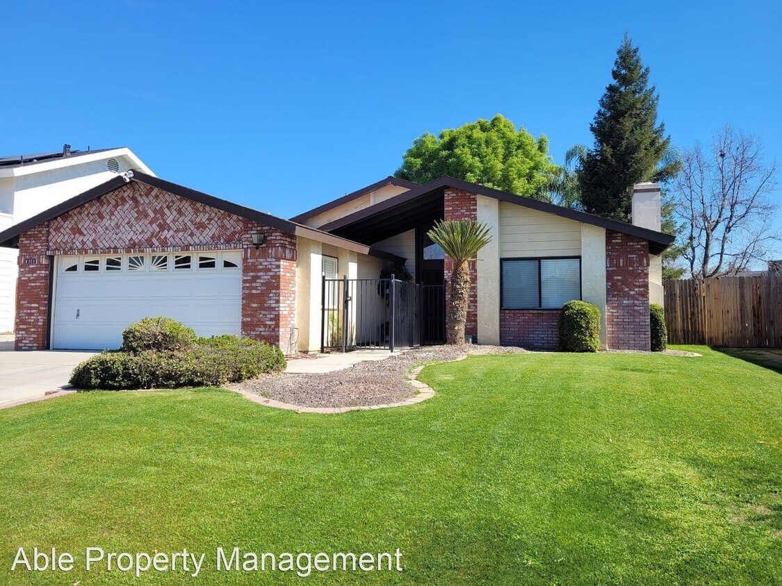 3 br, 2 bath House 3608 Huachuca Way House Rental in Bakersfield, CA