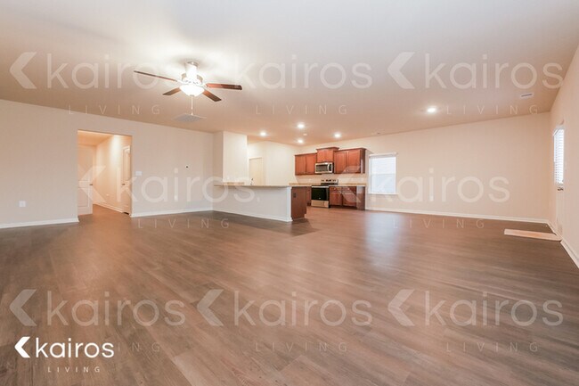 Building Photo - 1041 Pilgrim Ln