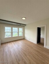 Building Photo - 3308 Archwood Ave