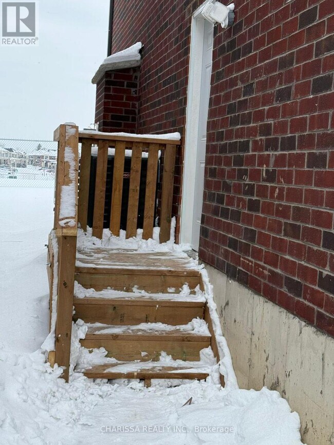 Photo du bâtiment - 831 Sobeski Ave