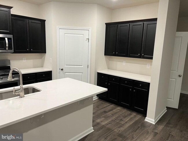 Building Photo - 8 Egret Way