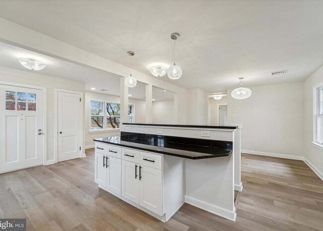 Foto del edificio - 646 Willow St