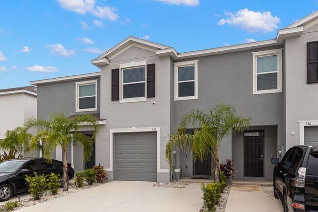Building Photo - LIKE NEW Townhome For Rent in Mangrove Point!