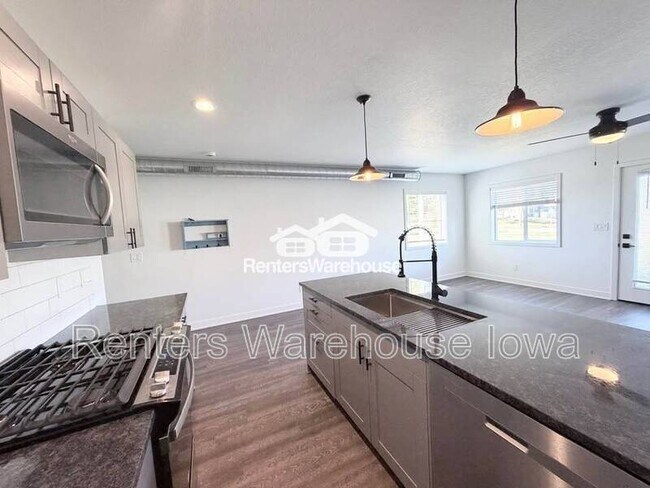 Foto del edificio - 2103 Willis Ave