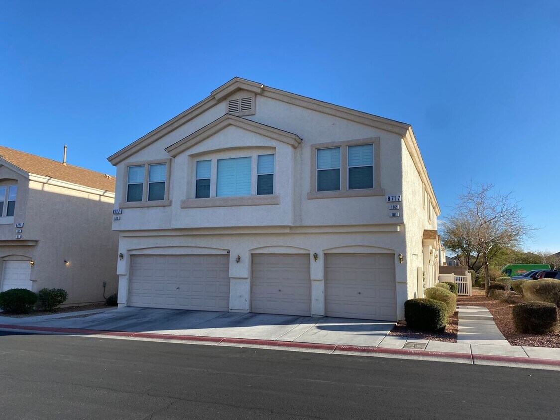 Primary Photo - Gated two bedroom SW unit with garage