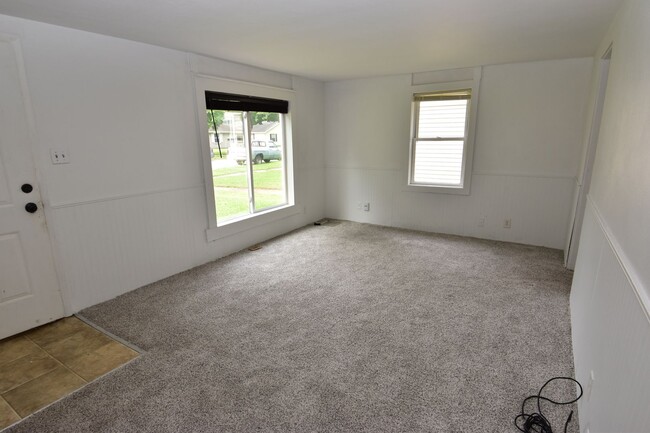 Building Photo - South Bend 2 Bedroom Home for Rent in Kell...