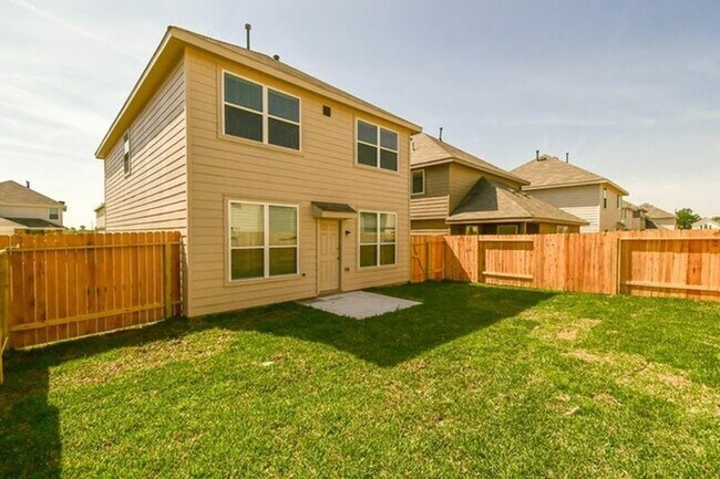 Foto del edificio - 4210 Silver Ranch Rd