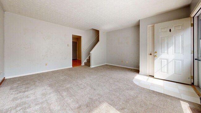 Foto del edificio - 644-646-646 Sequoia Ln