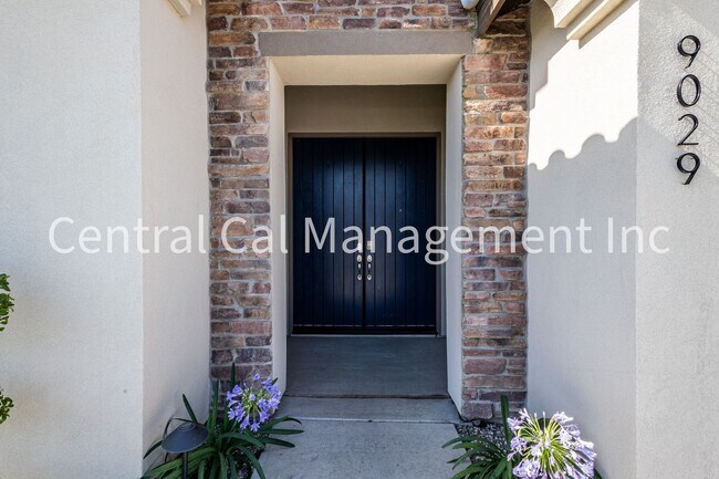 Building Photo - 4 bedroom/3 Bath Home with Solar in the Southwest - $3195 Per Month!