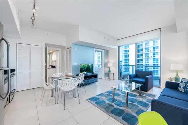 Building Photo - 6551 Collins Ave