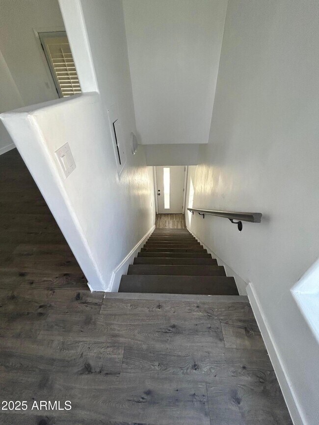 Foto del edificio - 5910 West Myrtle Ave