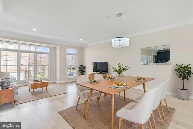 Foto del edificio - 8428 Bells Ridge Terrace