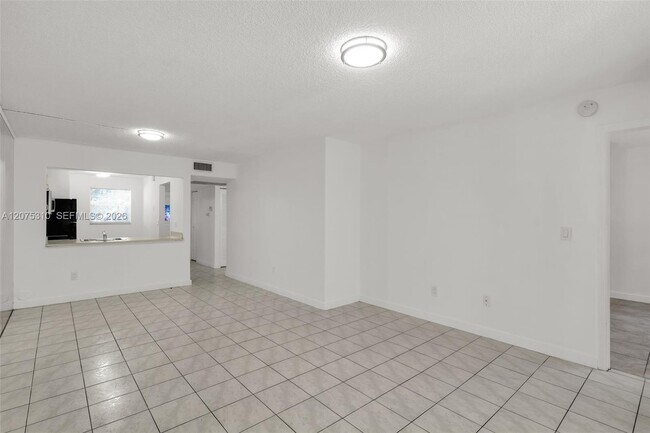 Foto del edificio - 426 NE 210th Cir Terrace