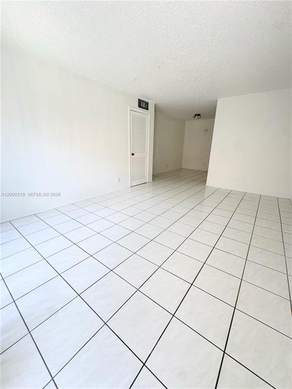 Foto del edificio - 11352 Royal Palm Blvd