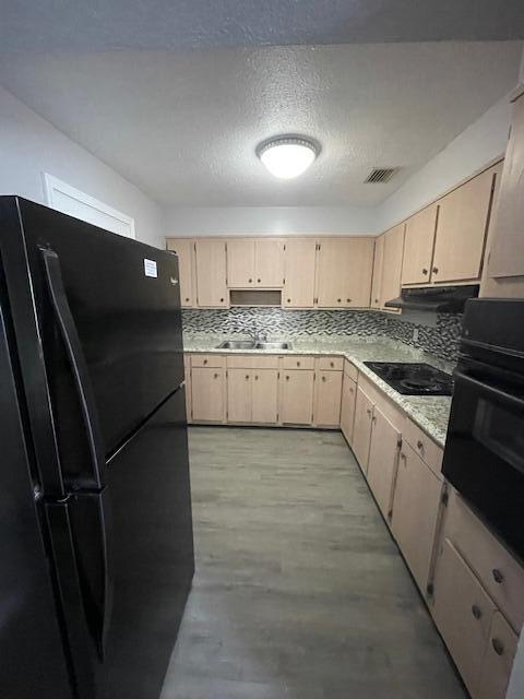 Building Photo - 302 Loquat St