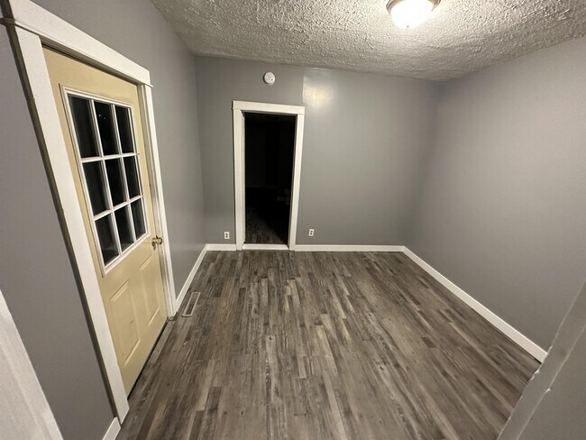 Foto del edificio - 1464 Hudson St
