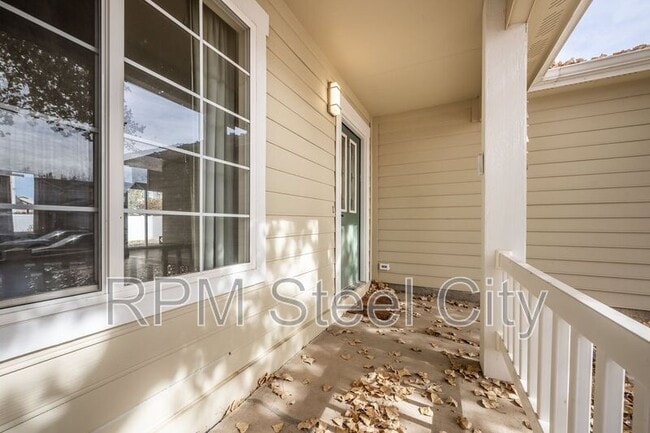 Foto del edificio - 2231 Meadowlark Ln