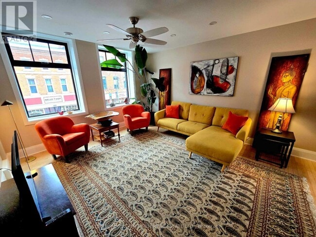 Building Photo - 266 Front St