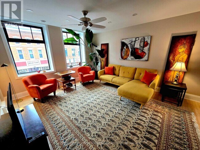 Photo du bâtiment - 266 Front St