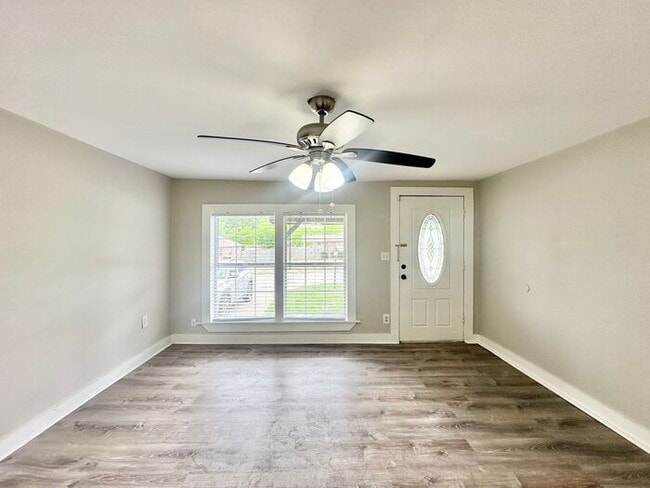 Foto del edificio - Coming Soon! Charming & Updated 3-Bedroom Home in the Heart of Lindale!