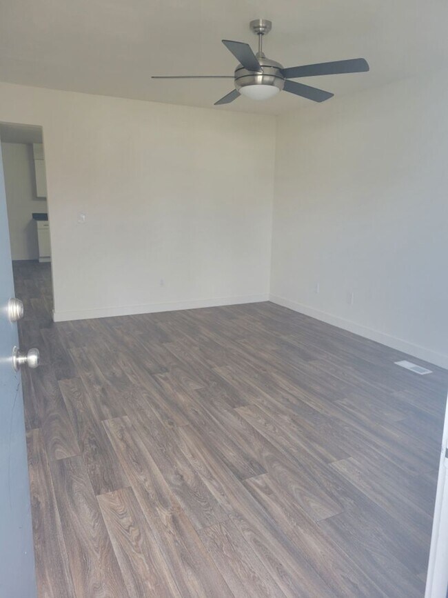 Foto del edificio - 1765 W 400 N