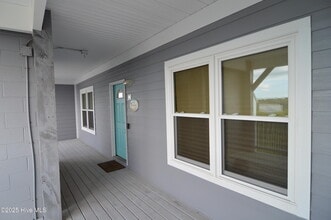 Building Photo - 108 Pelican Dr