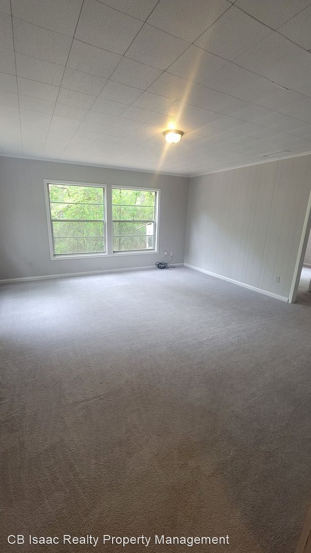 Building Photo - 2 br, 1.5 bath House - 1892 State Rd 20