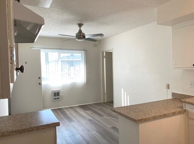 Sala de estar - 11856 Inglewood Ave