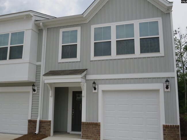 Foto del edificio - 425 Pepperbush Ln