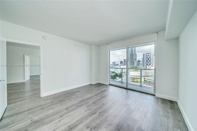 Foto del edificio - 55 SE 6th St