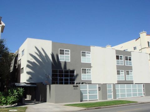 Foto principal - 1873 Veteran Ave