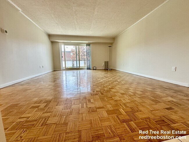 Foto del edificio - 44 Broadlawn Park